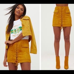 👗PrettyLittleThing faux Suede Lace up Skirt